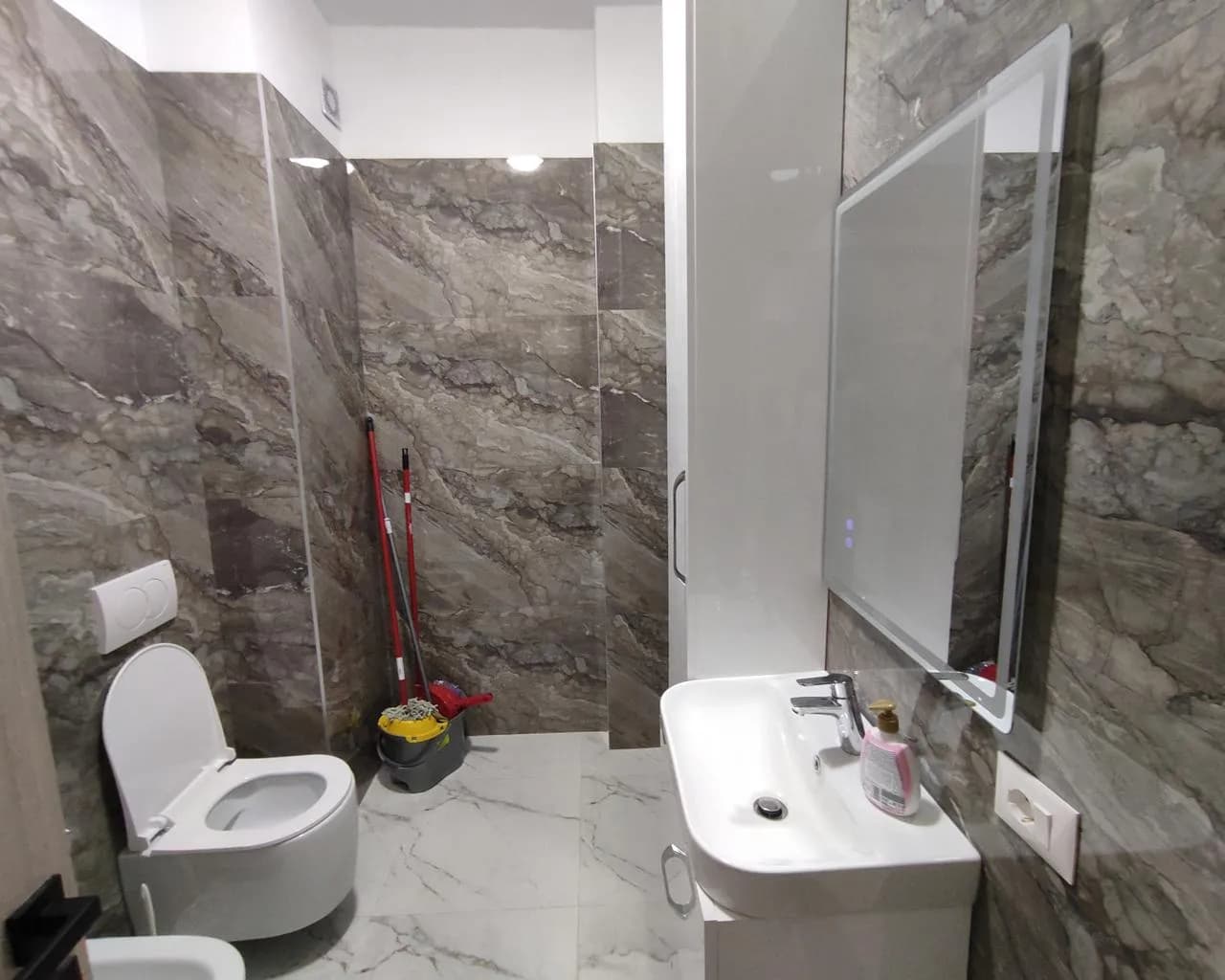 Apartament 2+1 me qira në Tiranë — foto 10