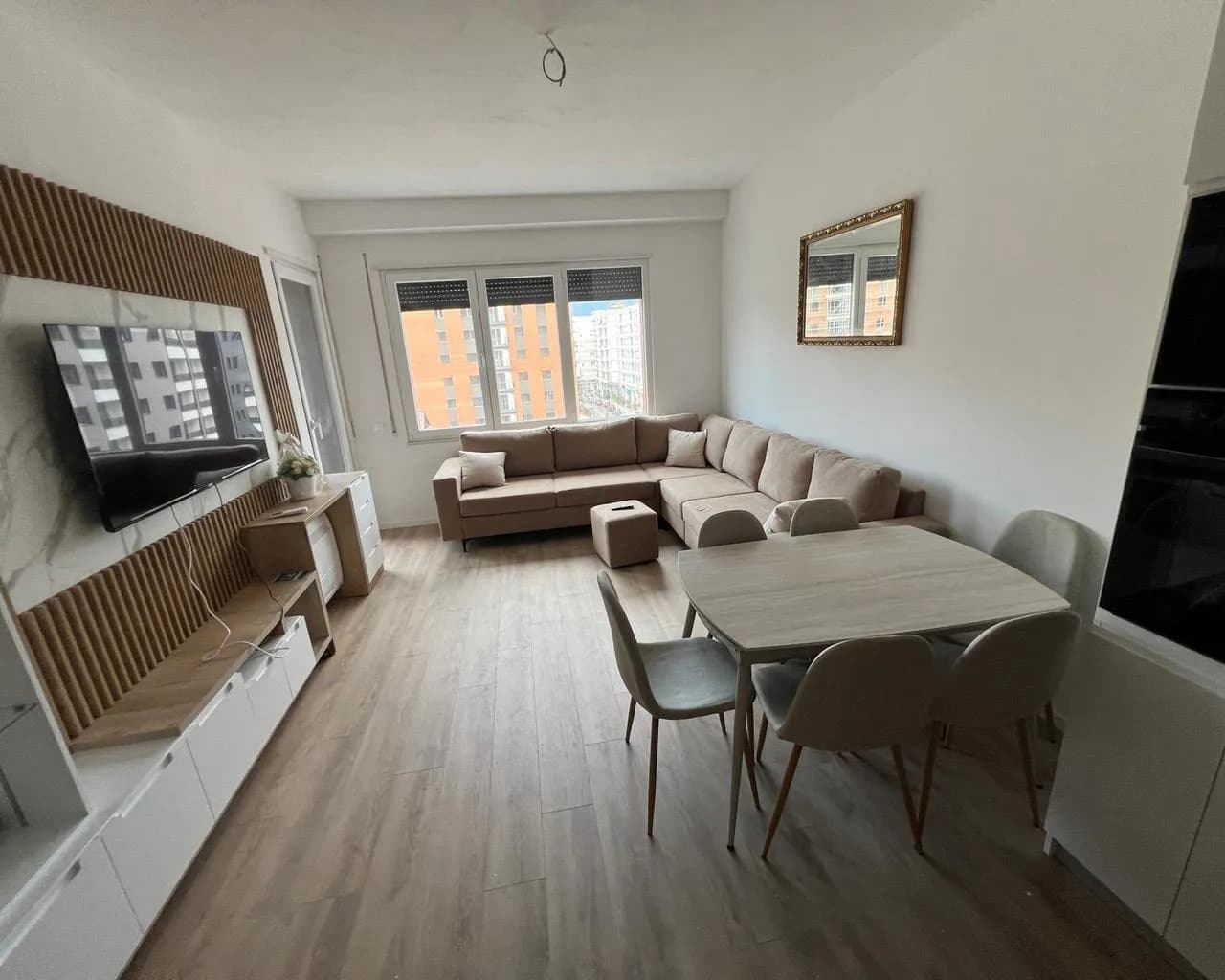 Apartament 2+1 me qira në Tiranë — foto 1
